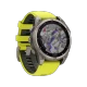 Garmin Fenix 8 47mm Solar aktivite saati, titanyum kasa ve sarı kayışla harita ekranını gösteriyor
