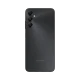 Siyah Samsung Galaxy A05s akıllı telefonun arka yüzü, üçlü kamera kurulumu ve LED flaş detayı
