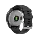 Garmin Fenix E 47 mm gümüş akıllı saatin sensörleri ve siyah kayışıyla arka görünümü