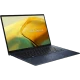 Asus Zenbook 14 UX3402VA-KP659W koyu mavi ultrabook laptop, açık ekran ve klavyeyle vitrin görünümü