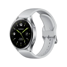 Xiaomi Watch 2 gümüş akıllı saat, yuvarlak siyah ekranı ve açık gri silikon kayışıyla önden görünür