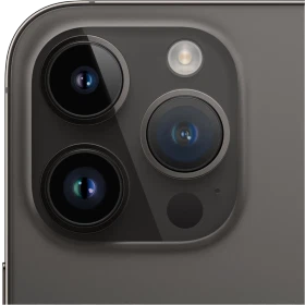 Siyah Apple iPhone 14 Pro Max akıllı telefonun arka kamera modülü yakın plan, üçlü lens ve flaş detayı
