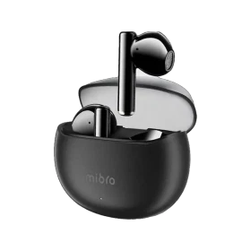 Xiaomi Mibro Earbuds 2 tam kablosuz siyah kulaklık, açık şarj kutusu ve kulaklıklarla birlikte görünür.