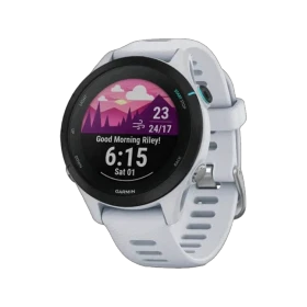 Garmin Forerunner 255s Music beyaz akıllı saat, renkli ekranı ve silikon kayışıyla önden görünüm