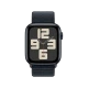 Apple Watch SE 2 2023 44 mm siyah alüminyum kasa ve Spor Loop akıllı saat görünümü
