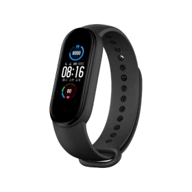 Xiaomi Mi Band 5 siyah akıllı bileklik, renkli ekranı ve ayarlanabilir silikon kordonuyla önden görünüm