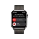 Apple Watch Series 8 Cellular 45 mm siyah çelik kasa ve Milano kordon, acil arama ekranıyla gösteriliyor