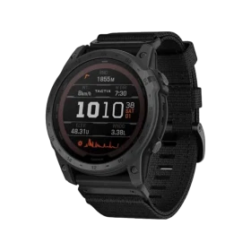 Garmin tactix 7 Pro Ballistics titanyum akıllı saat, siyah kayışlı ve veri ekranı açık şekilde önden görünür