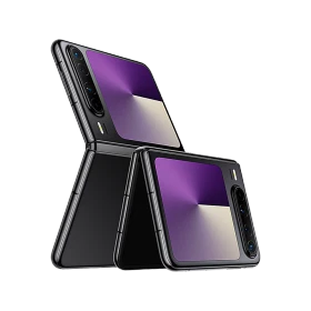 Huawei Pura X siyah akıllı telefon, katlanır tasarım ve çoklu kamera modülüyle vitrinde önden görünüm