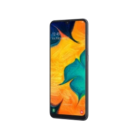 Siyah Samsung Galaxy A30 akıllı telefon, önden görünüm; ince çerçeveli ekran ve damla çentik tasarımı