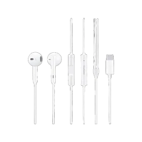 Huawei CM33 Kablolu beyaz kulaklık, kulak içi kulaklık uçları ve kablo üzeri kumanda detayıyla sunuluyor