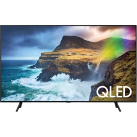 Samsung 55Q70R QLED 55 inç Ultra HD 4K televizyon ekranında dalga ve QLED yazısı görünüyor