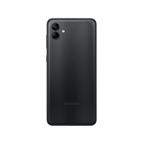 Siyah Samsung Galaxy A04 akıllı telefonun arka yüzü, çift kamera ve flaş detaylı tasarım