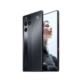 Siyah Nubia RedMagic 11 Pro akıllı telefon, arka kamera modülü ve geniş ekran tasarımıyla önden ve arkadan görünüm