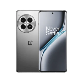 Gümüş OnePlus Ace 3 Pro akıllı telefon, önden ekranı ve arkadan dairesel çoklu kamera tasarımıyla