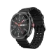 Tecno Watch Neo siyah akıllı saat, yuvarlak ekranı ve delikli silikon kayışıyla üç çeyrek açıdan görünür