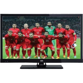 SEG 24SE5100 HD Ready LED televizyon, siyah çerçevesiyle futbol takımı görüntüsünü ekrana yansıtıyor.