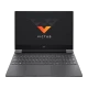 HP Victus Gaming 15-fa2015nt C03P7EA koyu gri oyuncu laptop ekranında Victus logosu ve klavye görünüyor