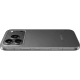 Siyah Honor 600 Pro akıllı telefonun arka yüzeyi, üçlü kamera modülü ve ince yan çerçeve detayı