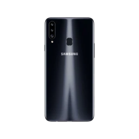 Samsung Galaxy A20s siyah akıllı telefonun arka yüzü, üçlü kamera ve parmak izi okuyucu detaylı