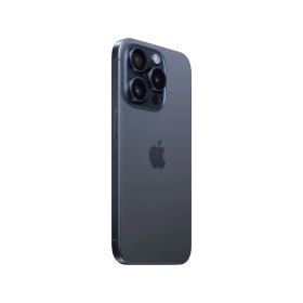 Apple iPhone 15 Pro Max Mavi Titanyum akıllı telefon, arka yüz ve üçlü kamera modülü yakın plan görünüm