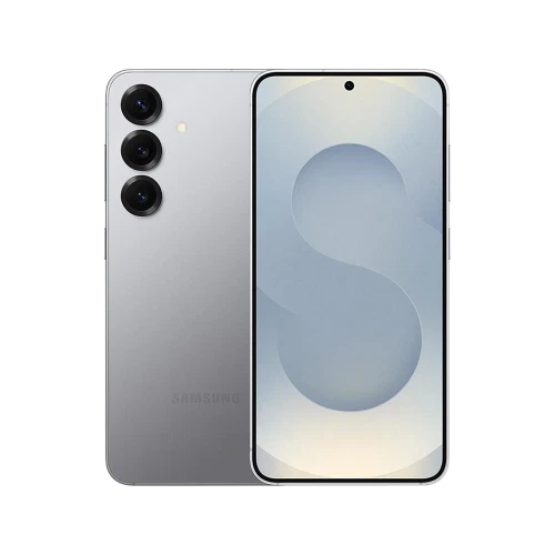 Gümüş Samsung Galaxy S25 akıllı telefonun ön ve arka görünümü, üçlü arka kamera tasarımlı vitrin çekimi