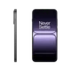 Siyah OnePlus 13s akıllı telefonun önden ekranı ve ince yan profili, modern düz çerçeve tasarımıyla birlikte
