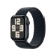 Apple Watch SE 2 2023 44 mm siyah alüminyum kasa ve Spor Loop akıllı saat, kadranı açık şekilde