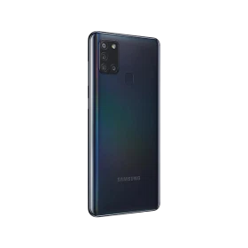 Samsung Galaxy A21s siyah akıllı telefonun arka yüzü, dörtlü kamera modülü ve parmak izi sensörü görünüyor