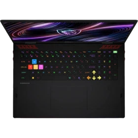 MSI Raider 18 Max HX A2WI-1040TR siyah oyuncu laptop; RGB arka aydınlatmalı Türkçe klavye görünümü
