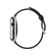 Apple Watch 38 mm gümüş paslanmaz çelik kasa, klasik tokalı siyah kayış ve yan düğmeleriyle yandan görünüm