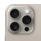 Apple iPhone 15 Pro Max Natürel Titanyum akıllı telefonun arka kamera modülünün yakın plan görünümü