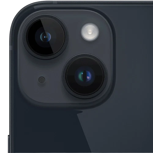 Siyah Apple iPhone 14 akıllı telefonun arka kamera modülü ve flaş detayı, yakın plan görünüm