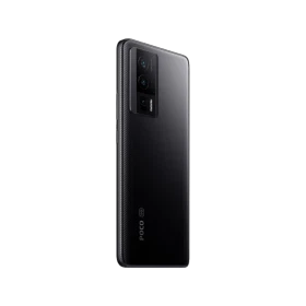 Siyah Poco F5 Pro akıllı telefonun arka yüzeyi, üçlü kamera modülü ve ince yan profili görünümü