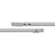 Apple MacBook Air M4 13.6 inç gümüş laptopun ince yan profili, USB-C girişleri ve kulaklık bağlantısı