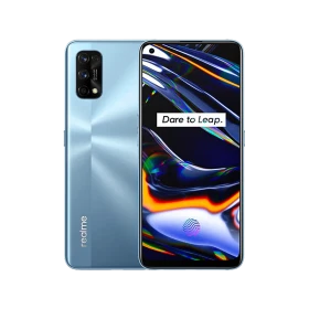 Realme 7 Pro gümüş akıllı telefon, ön ekran ve arka kamera modülüyle vitrin görünümü