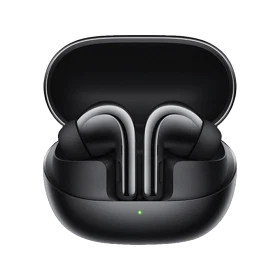 Xiaomi Buds 4 Pro tam kablosuz siyah kulaklık, şarj kutusu açık ve kulaklıklar yerleştirilmiş