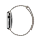 Apple Watch 42 mm gümüş paslanmaz çelik kasa ve taş rengi deri Loop, yandan görünüm
