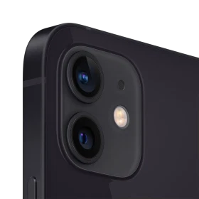 Siyah Apple iPhone 12 Mini akıllı telefonun arka çift kamerası ve flaş detayı, yakın plan görünüm
