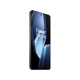 OnePlus Ace 5 siyah akıllı telefon, ince çerçeveli ekranı ve yandan görünen düz tasarımıyla önden görünüm