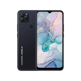 General Mobile GM 22 siyah akıllı telefon, ön ekran ve arka yüzüyle üçlü kamera tasarımıyla vitrin görünümü