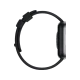Xiaomi Redmi Watch 4 siyah akıllı saat, kavisli kasa ve silikon kayışın yandan görünümü