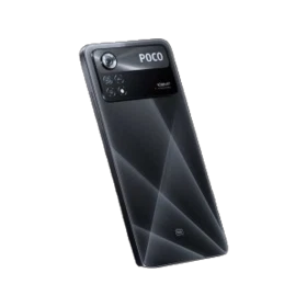 Siyah Poco X4 Pro akıllı telefonun arka yüzeyi, geniş kamera modülü ve parlak çizgili tasarımıyla görülüyor