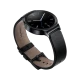 Huawei Watch Black Siyah akıllı saat, yuvarlak kadran ve siyah deri kayışla önden görünür.