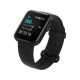 Xiaomi Redmi Watch siyah akıllı saat, kavisli ekranı ve siyah silikon kayışıyla önden görünüyor