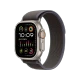 Apple Watch Ultra 2 titanyum kasa ve Trail Loop, koyu renk kayışlı akıllı saat