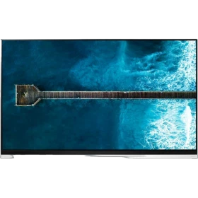LG OLED55E9PLA Ultra HD 4K OLED TV ön görünüm, genel renk ve canlı mavi deniz manzarası ekranda