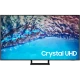 Samsung 55BU8500 Ultra HD 4K LED televizyon ekranında Crystal UHD yazısı, genel renkli vitrin görünümü