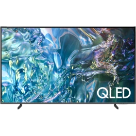 Samsung 50Q67D Ultra HD 4K QLED televizyon, canlı mavi görüntü ve QLED logosu ekranda görünen vitrin modeli