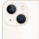 Beyaz Apple iPhone 13 akıllı telefonun arka kamera modülüne yakın plan, çift lens ve flaş detayı